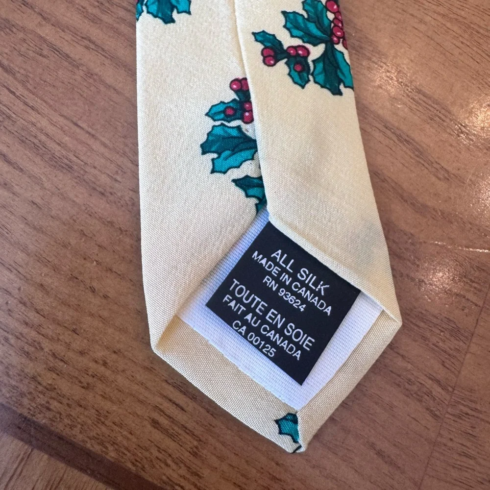 The Saturday Evening Post Mens Vintage 1997 Santa Elves letters ‎ Christmas tie